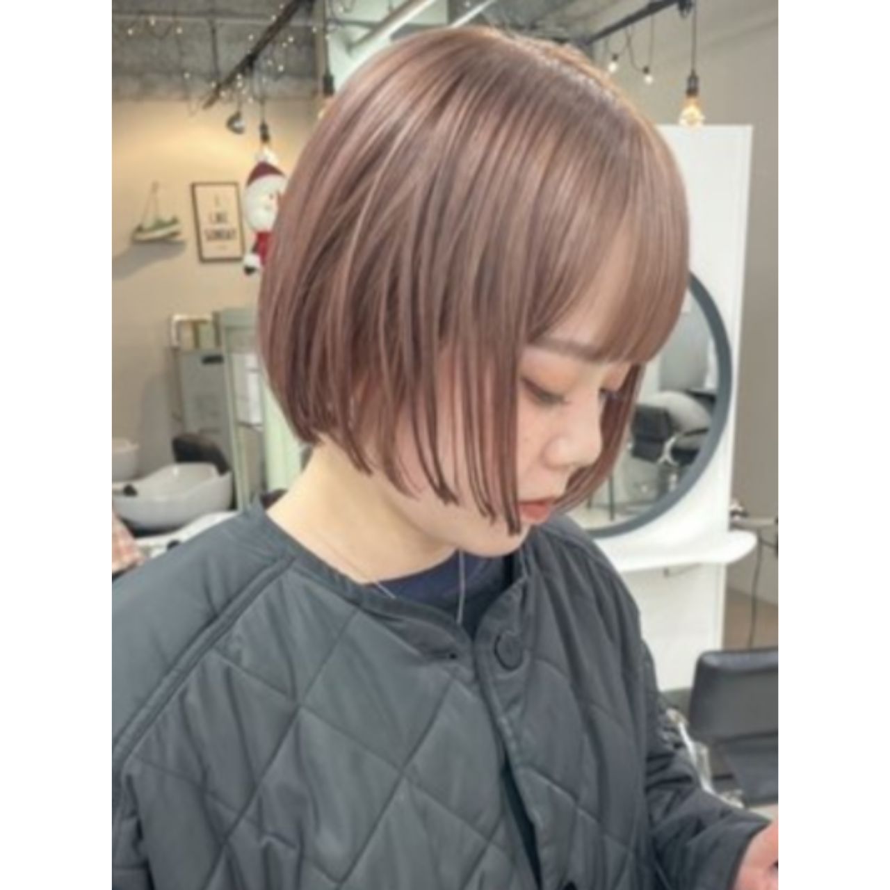 30代女性の痛くないブリーチコーディネート例