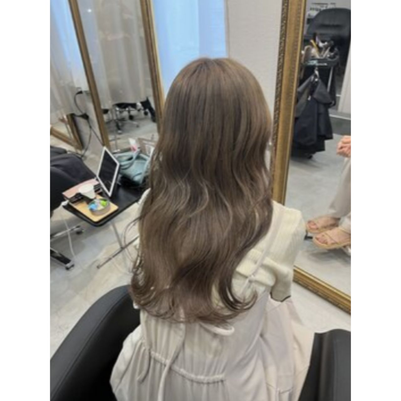 30代女性の痛くないブリーチコーディネート例