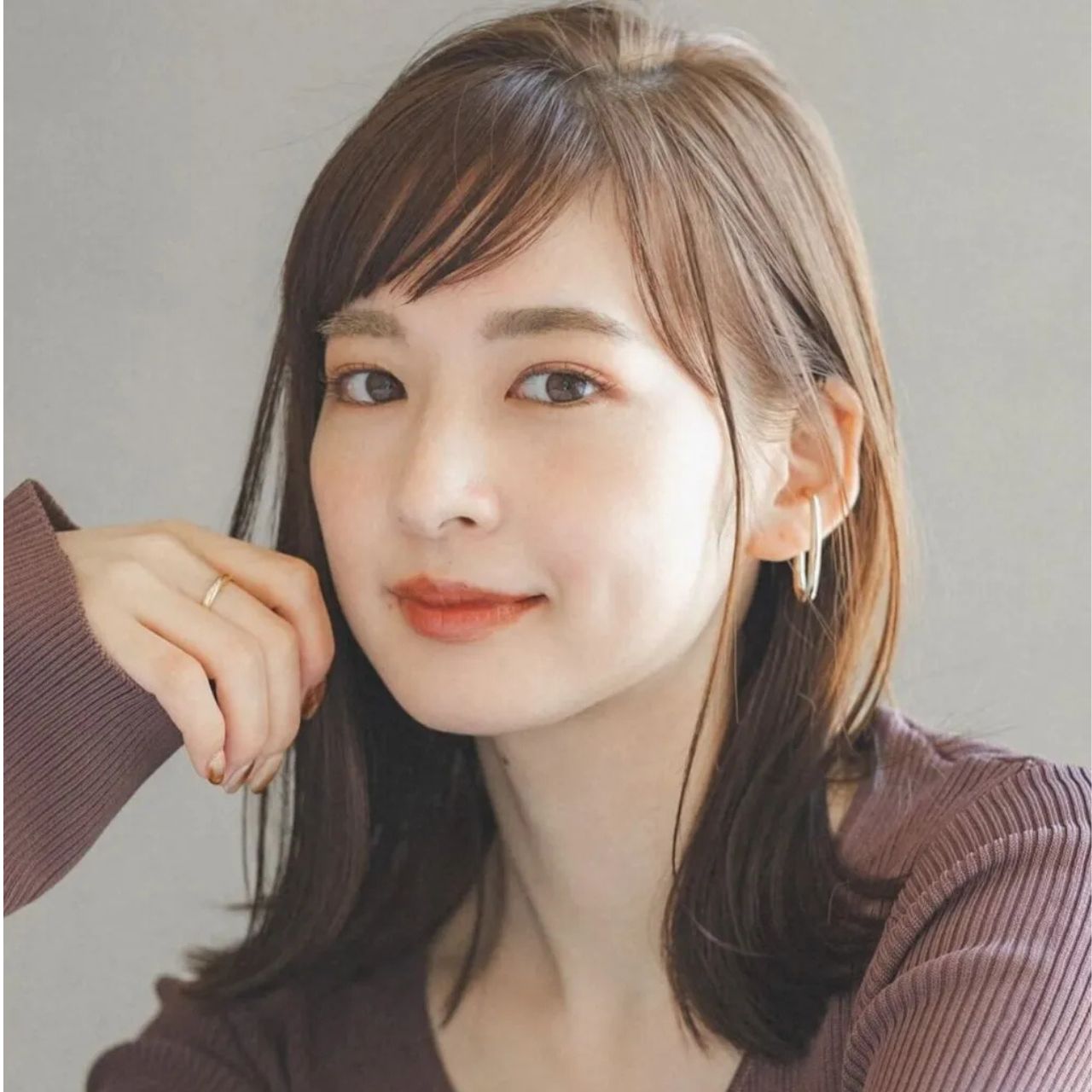 30代女性の痛くない前髪ありのコーディネート例