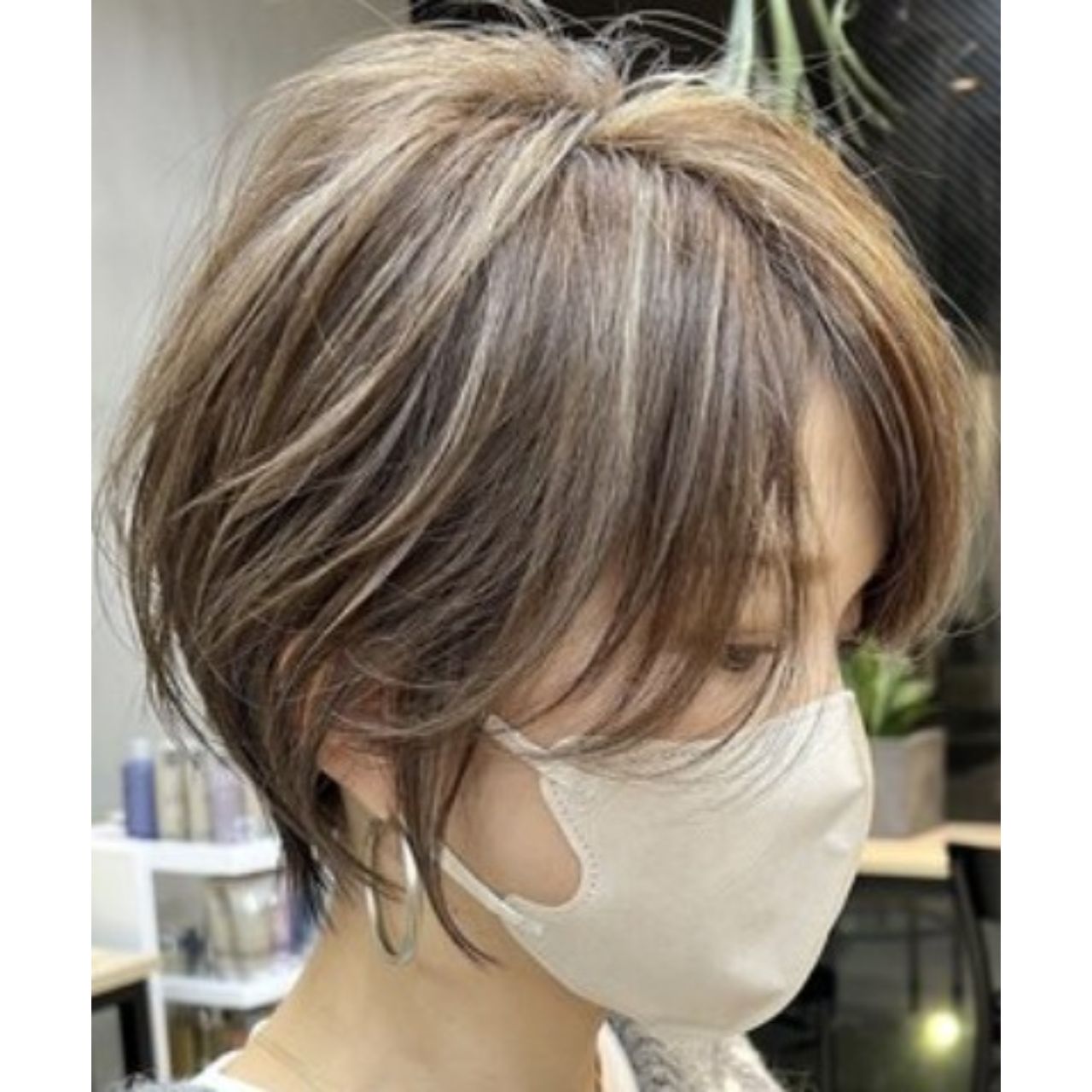 40代女性の痛くないメッシュのコーディネート例
