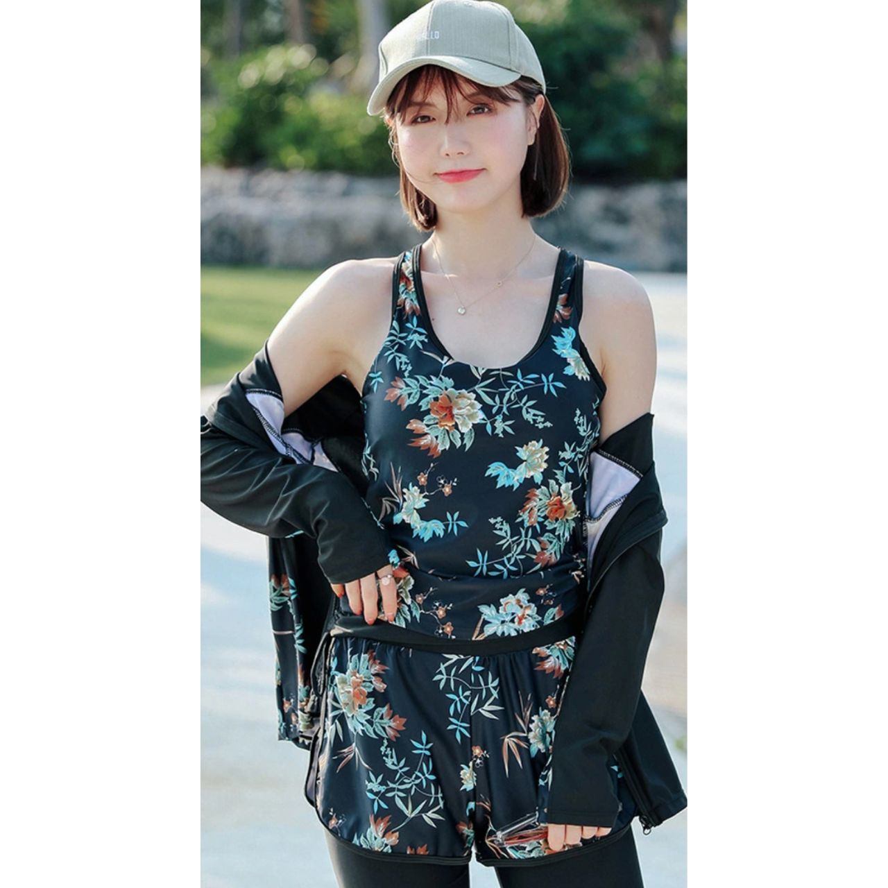 50代女性の痛くないビキニのコーディネート例