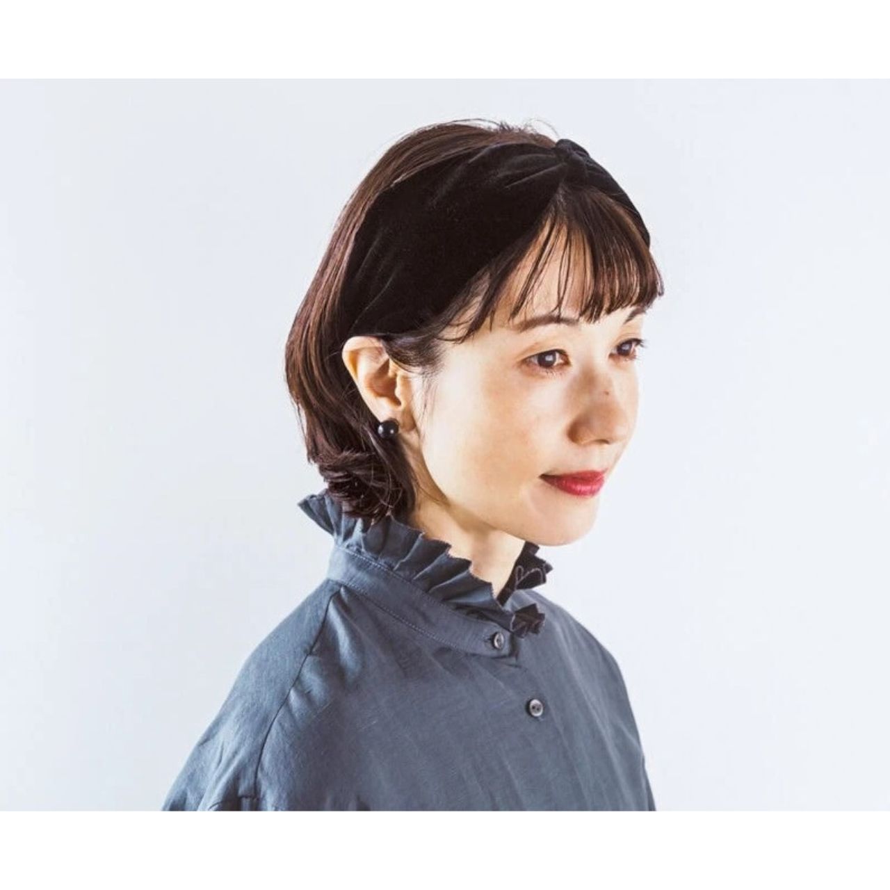 50代女性の痛くないカチューシャのコーディネート例