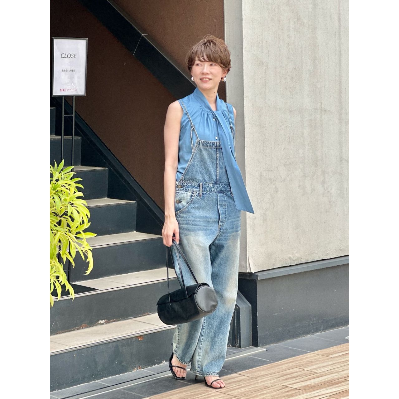 50代女性の痛くないリボンのコーディネート例